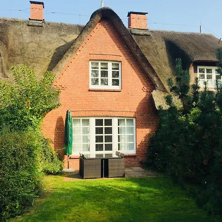 Haus Friesenfeuer بيت للعطل